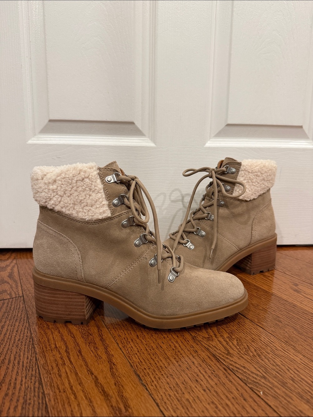 Lucky Brand Taupe Suede Lace-Up Sherpa Collar Ankle Boots Size 10